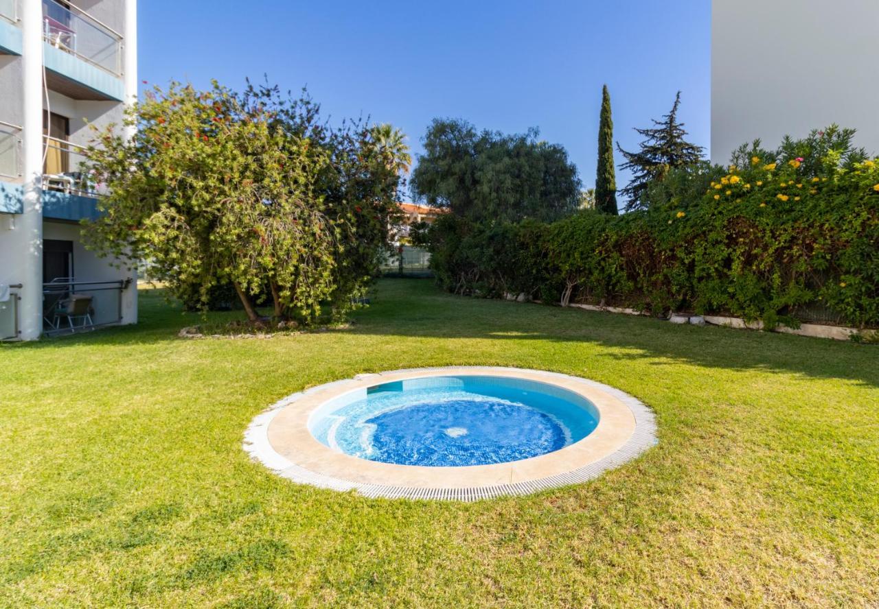 Zarco - Cosy Apartment In Vilamoura With A Balcony With View To The 2 Swimming Pools - Near The Beach & The Marina クアルテイラ エクステリア 写真